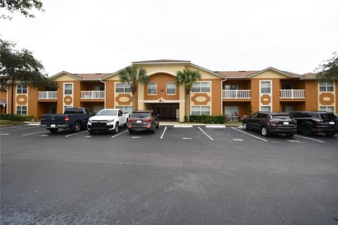Condo in Bunnell, Florida, 2 bedrooms № 2148229 - photo 2