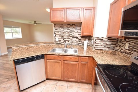 Condo in Bunnell, Florida, 2 bedrooms № 2148229 - photo 19