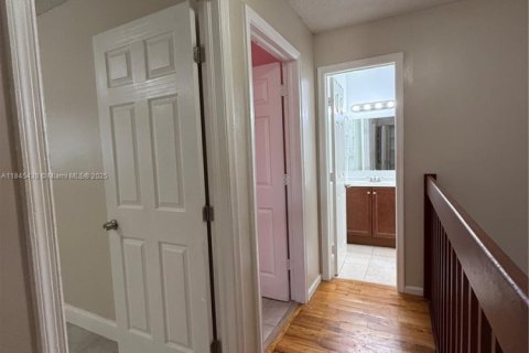 Townhouse in North Lauderdale, Florida 3 bedrooms, 130.34 sq.m. № 1841081 - photo 22