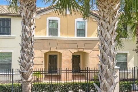 Adosado en venta en Kissimmee, Florida, 4 dormitorios, 210.24 m2 № 2195460 - foto 2