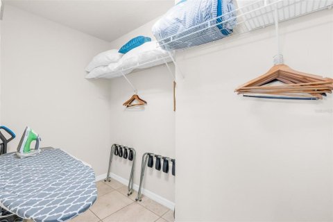 Adosado en venta en Kissimmee, Florida, 4 dormitorios, 210.24 m2 № 2195460 - foto 16