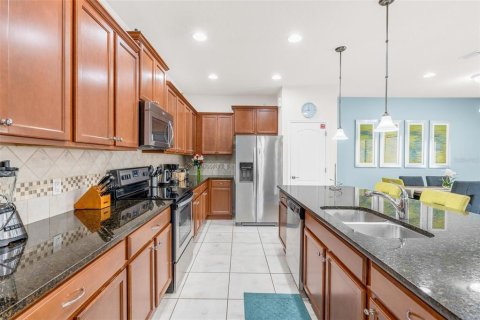 Adosado en venta en Kissimmee, Florida, 4 dormitorios, 210.24 m2 № 2195460 - foto 4