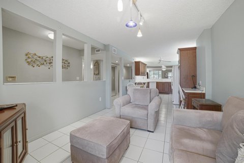 Купить кондоминиум в Тамарак, Флорида 1 комната, 139.35м2, № 2247865 - фото 23