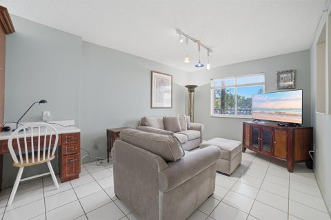 Купить кондоминиум в Тамарак, Флорида 1 комната, 139.35м2, № 2247865 - фото 22