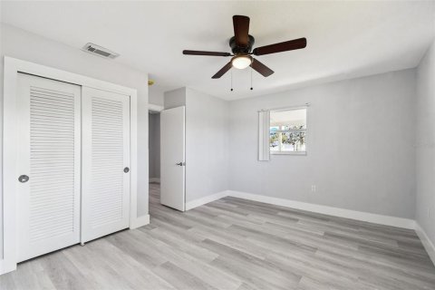 House in New Port Richey, Florida 2 bedrooms, 87.79 sq.m. № 2125066 - photo 22