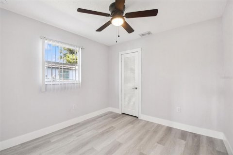 House in New Port Richey, Florida 2 bedrooms, 87.79 sq.m. № 2125066 - photo 23