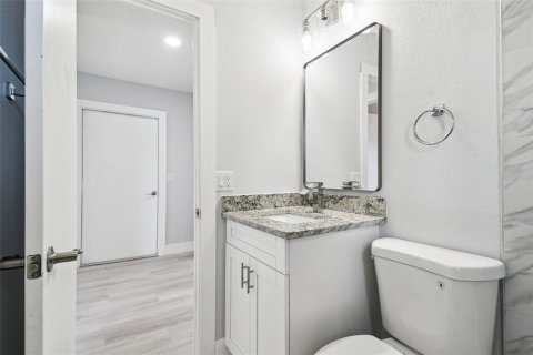 House in New Port Richey, Florida 2 bedrooms, 87.79 sq.m. № 2125066 - photo 18