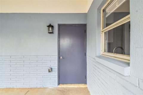 House in New Port Richey, Florida 2 bedrooms, 87.79 sq.m. № 2125066 - photo 6