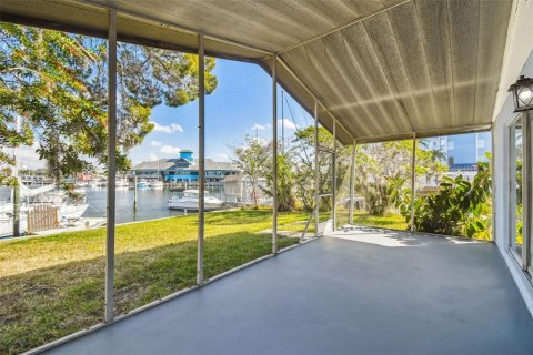 House in New Port Richey, Florida 2 bedrooms, 87.79 sq.m. № 2125066 - photo 27