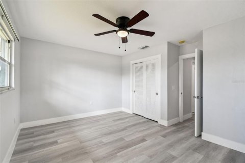 House in New Port Richey, Florida 2 bedrooms, 87.79 sq.m. № 2125066 - photo 21