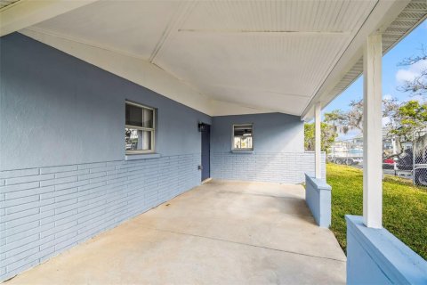 House in New Port Richey, Florida 2 bedrooms, 87.79 sq.m. № 2125066 - photo 5