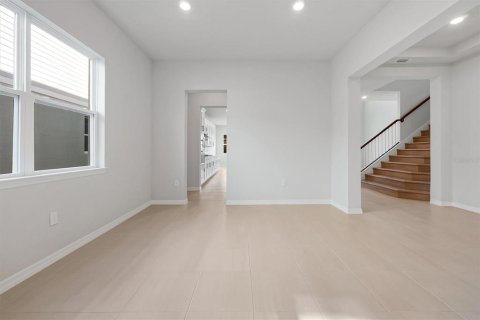 House in Orlando, Florida 4 bedrooms, 374.4 sq.m. № 2238271 - photo 7