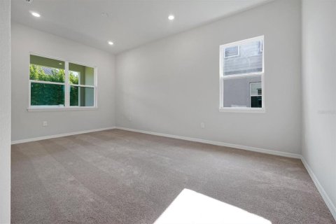 House in Orlando, Florida 4 bedrooms, 374.4 sq.m. № 2238271 - photo 22
