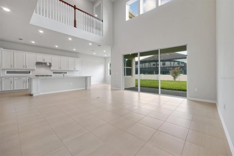 House in Orlando, Florida 4 bedrooms, 374.4 sq.m. № 2238271 - photo 10