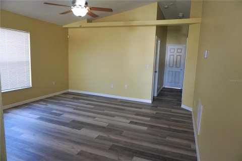 House in Sanford, Florida 3 bedrooms, 102.1 sq.m. № 2378349 - photo 8