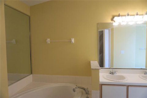 House in Sanford, Florida 3 bedrooms, 102.1 sq.m. № 2378349 - photo 14