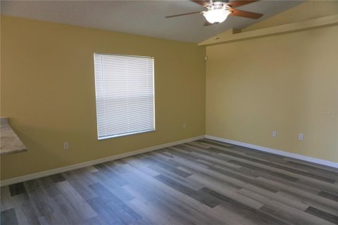 House in Sanford, Florida 3 bedrooms, 102.1 sq.m. № 2378349 - photo 7