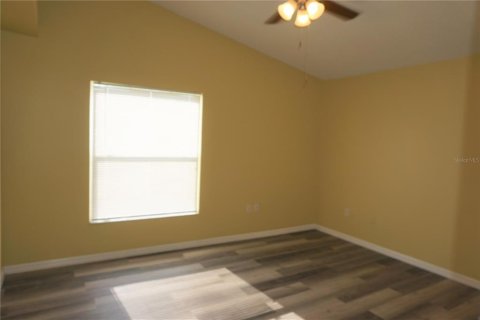 House in Sanford, Florida 3 bedrooms, 102.1 sq.m. № 2378349 - photo 9