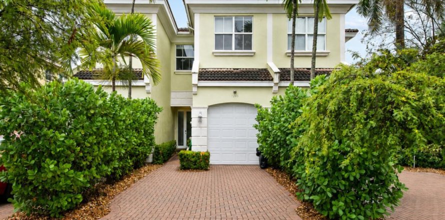 Touwnhouse à Fort Lauderdale, Floride 3 chambres, 176.7 m2 № 2407311