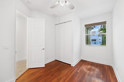 Touwnhouse à vendre à Fort Lauderdale, Floride: 3 chambres, 176.7 m2 № 2407311 - photo 17
