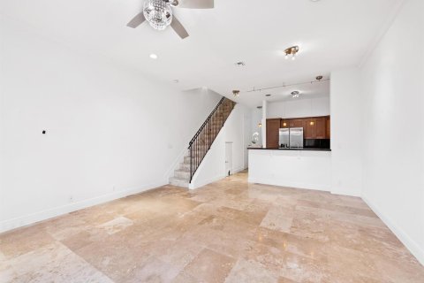 Touwnhouse à vendre à Fort Lauderdale, Floride: 3 chambres, 176.7 m2 № 2407311 - photo 3