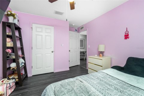 House in Port Charlotte, Florida 4 bedrooms, 137.96 sq.m. № 1876524 - photo 28