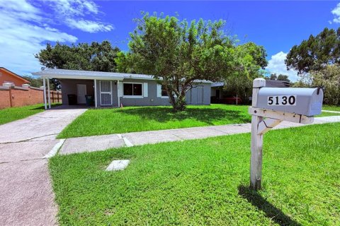 House in Orlando, Florida 3 bedrooms, 90.58 sq.m. № 2360683