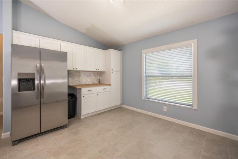 House in Palm Coast, Florida 4 bedrooms, 173.36 sq.m. № 2227180 - photo 12