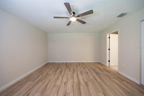 House in Palm Coast, Florida 4 bedrooms, 173.36 sq.m. № 2227180 - photo 21