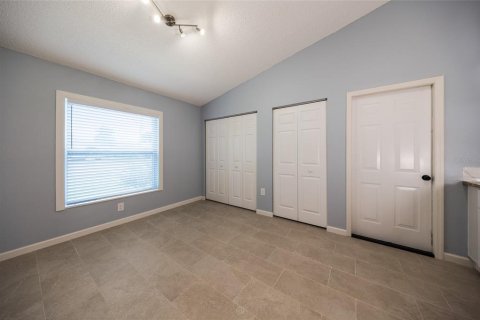 House in Palm Coast, Florida 4 bedrooms, 173.36 sq.m. № 2227180 - photo 10