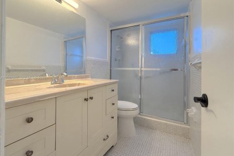 Copropriété à louer à Bay Harbor Islands, Floride: 2 chambres, 130.06 m2 № 2170841 - photo 10