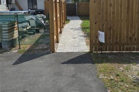 Immobilier commercial à vendre à Saint Petersburg, Floride: 285.77 m2 № 1618830 - photo 12