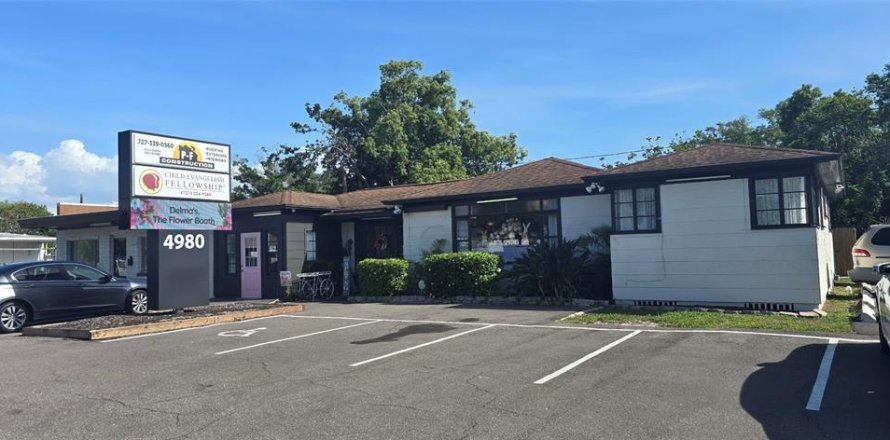 Immobilier commercial à Saint Petersburg, Floride 285.77 m2 № 1618830