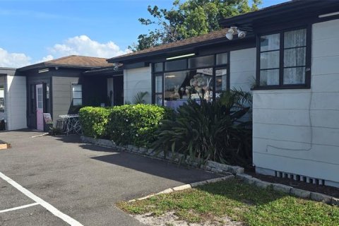Immobilier commercial à vendre à Saint Petersburg, Floride: 285.77 m2 № 1618830 - photo 5