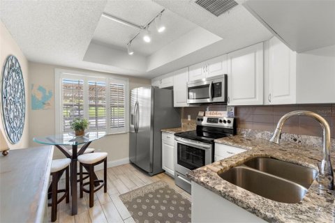 Condo in Dunedin, Florida, 1 bedroom  № 1824041 - photo 10