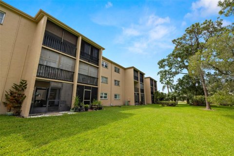 Condo in Dunedin, Florida, 1 bedroom  № 1824041 - photo 22