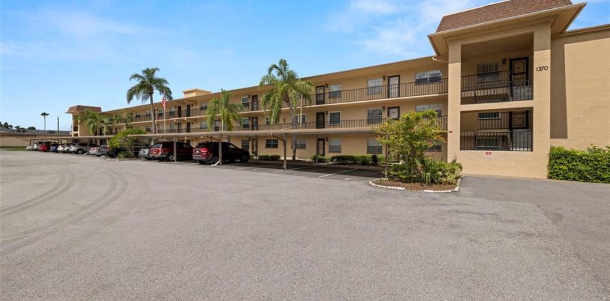 Condo in Dunedin, Florida, 1 bedroom  № 1824041