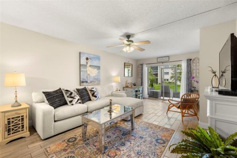 Condo in Dunedin, Florida, 1 bedroom  № 1824041 - photo 5