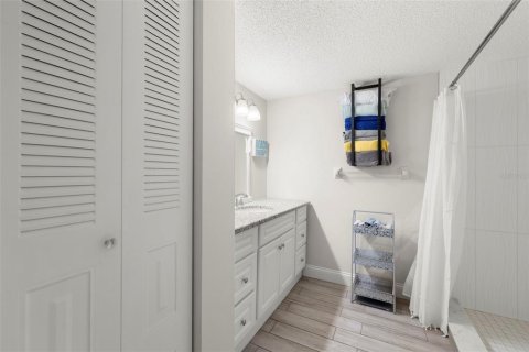 Condo in Dunedin, Florida, 1 bedroom  № 1824041 - photo 18