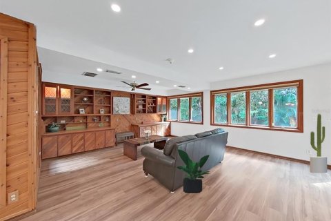 Купить виллу или дом в Клируотер, Флорида 13 комнат, 503.99м2, № 2431856 - фото 18