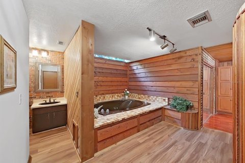 Купить виллу или дом в Клируотер, Флорида 13 комнат, 503.99м2, № 2431856 - фото 26