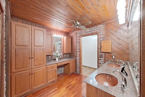 Купить виллу или дом в Клируотер, Флорида 13 комнат, 503.99м2, № 2431856 - фото 25