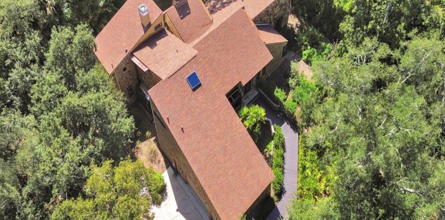 Дом в Клируотер, Флорида 13 комнат, 503.99м2 № 2431856