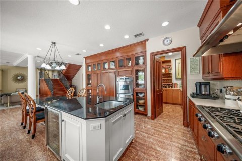 House in Bradenton, Florida 4 bedrooms, 330.55 sq.m. № 2104477 - photo 16
