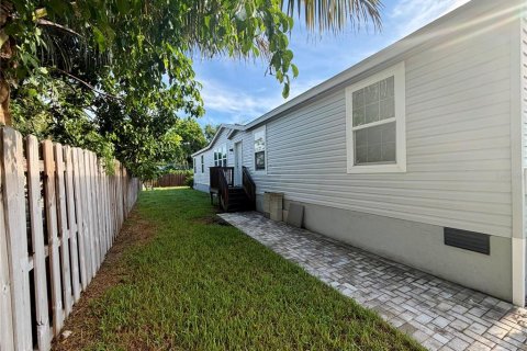 Casa en venta en West Palm Beach, Florida, 4 dormitorios, 170.57 m2 № 2361186 - foto 23