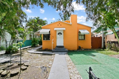 House in Hollywood, Florida 4 bedrooms, 128.67 sq.m. № 1995854