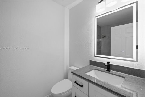 House in Fort Myers, Florida 3 bedrooms, 109.53 sq.m. № 1940737 - photo 17