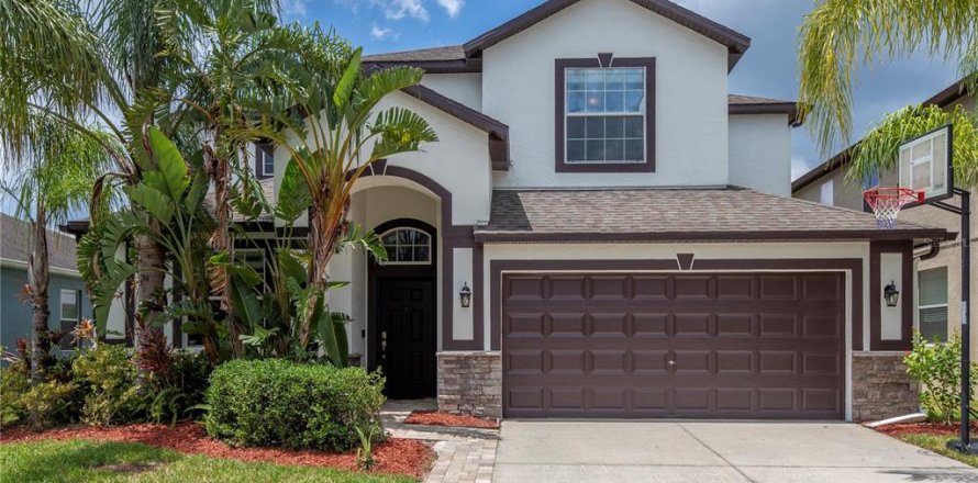 Casa en Land O' Lakes, Florida 5 dormitorios, 298.22 m2 № 1866350