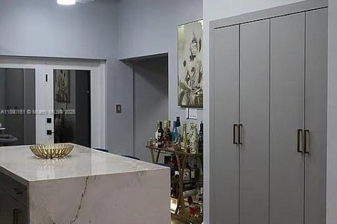 Купить виллу или дом в Майами, Флорида 3 спальни, 127.55м2, № 1944822 - фото 21