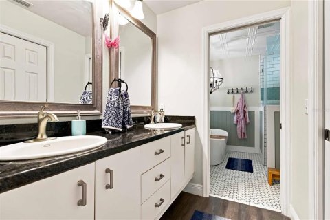 Casa en venta en Myakka City, Florida, 3 dormitorios, 212.19 m2 № 2383903 - foto 30